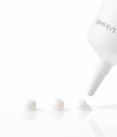 Comodex Moist and Illuminate Eye Treatment Home Product
